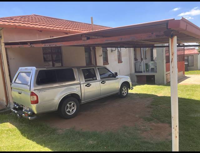 3 BEDROOM FREEHOLD FOR SALE IN SOUTH HILLS